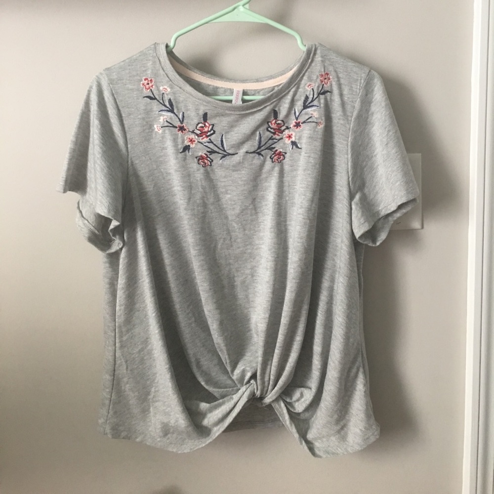 NWOT Grey top